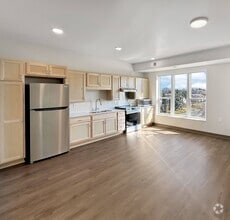 Building Photo - Bluestem