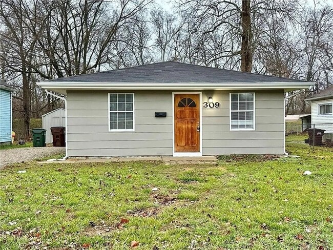 Building Photo - 309 Bridge St