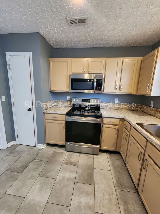 Building Photo - 1536 Magoffin Ave