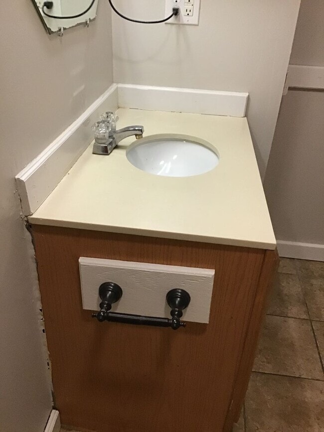 Building Photo - Spacious Mountain Home With Finished Basement & Great Location!