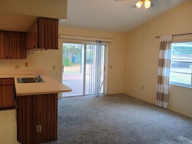 Building Photo - Pool. Privacy. Perfect location. Available...