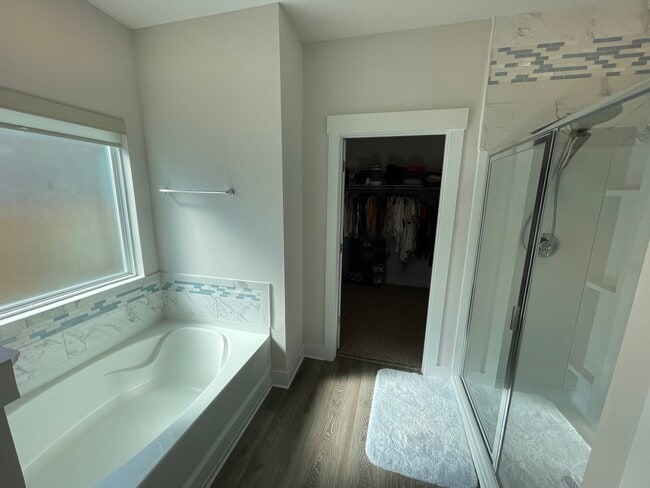 Building Photo - 3533 Sailfish Dr
