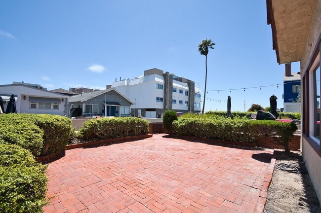 Building Photo - j27