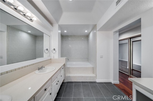 Building Photo - 34300 Lantern Bay Dr