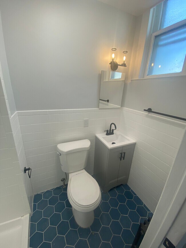 Building Photo - Bloom Partners