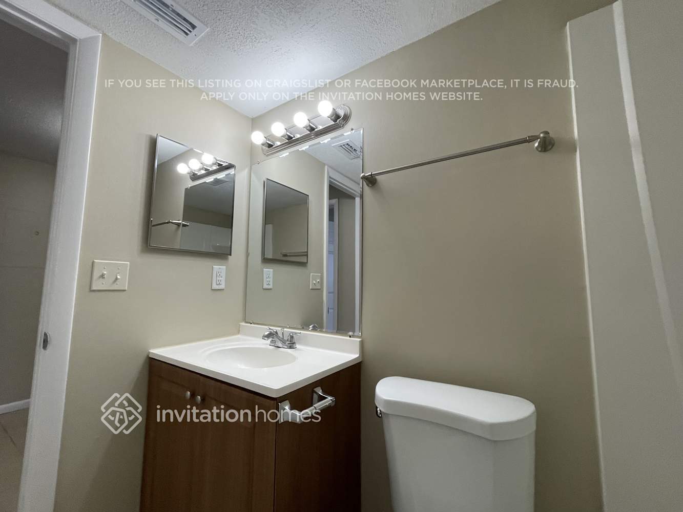 Building Photo - 8229 Greenleaf Cir