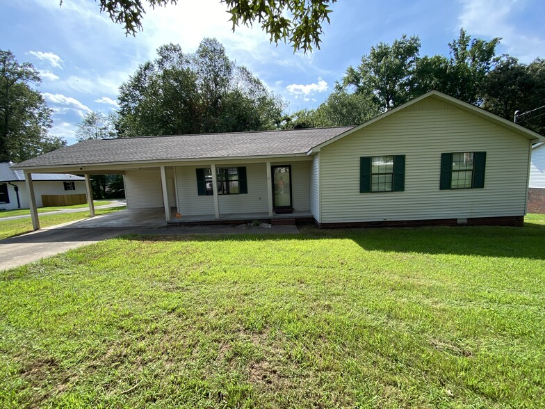 Primary Photo - 27 Millsap Dr