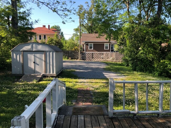 Building Photo - 1003 Peachtree St