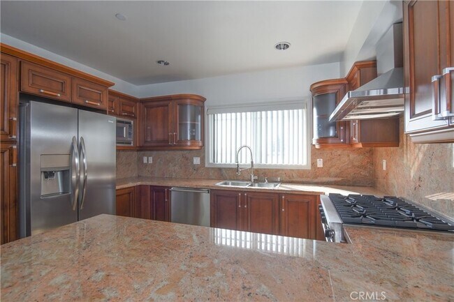 Building Photo - 11911 Mayfield Ave