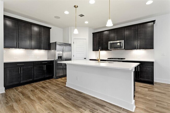 Building Photo - 9109 Moonstone Dr