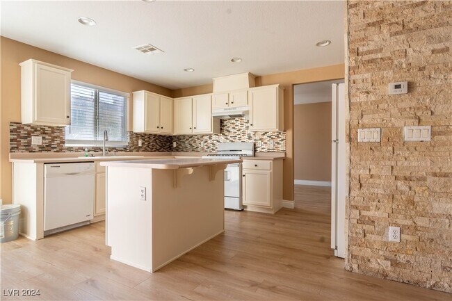 Building Photo - 8911 Skyline Peak Ct
