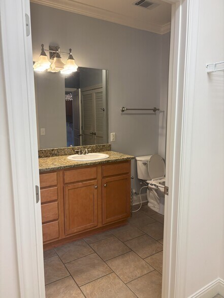 bathroom - 301 Criddle St