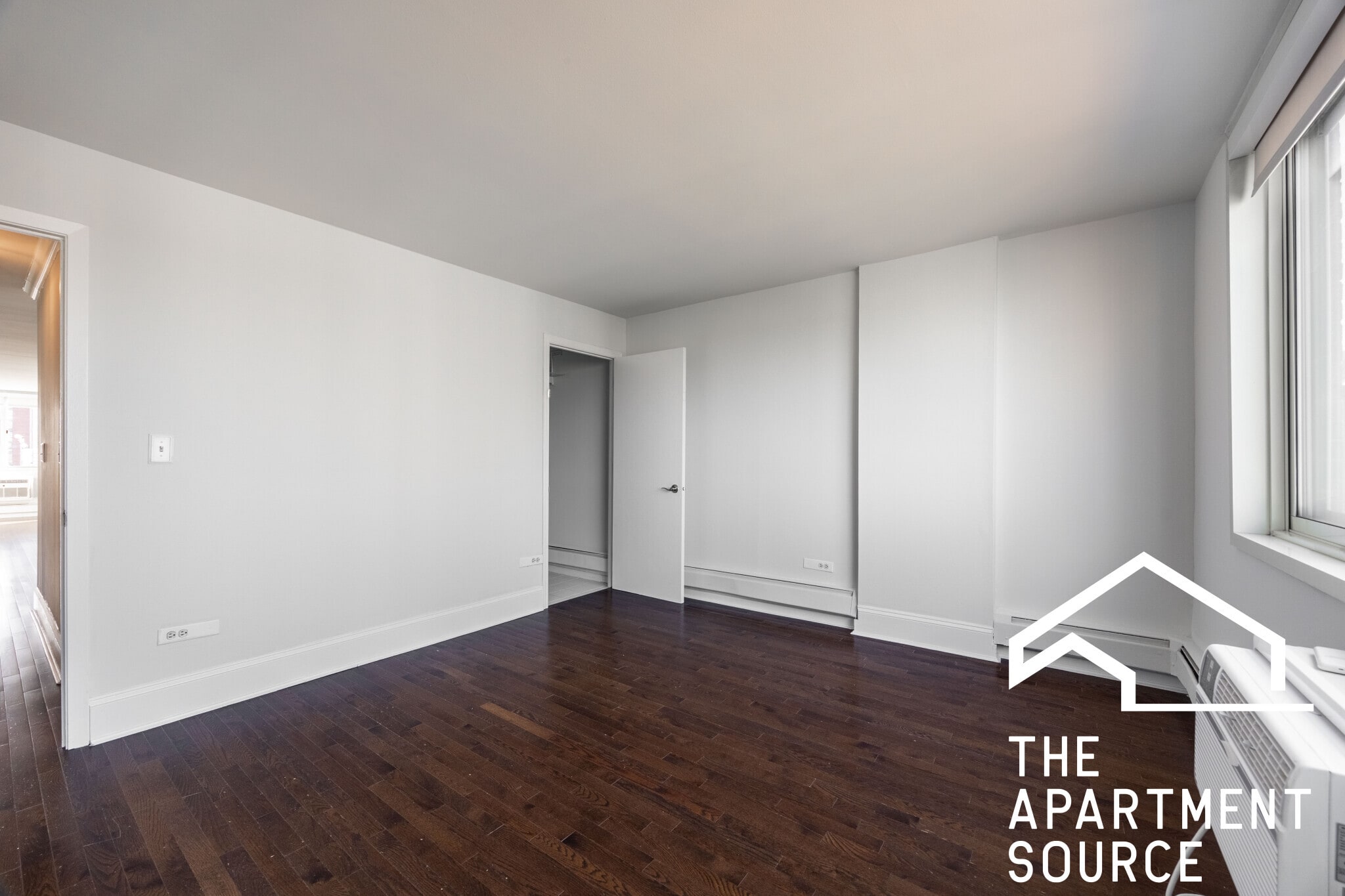 Building Photo - 1365 N Dearborn St