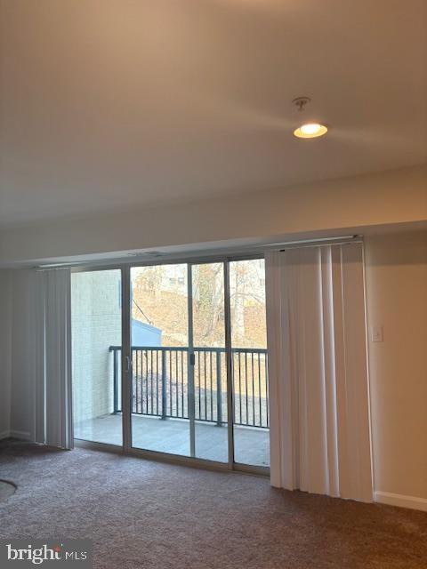 Building Photo - 1138 Cove Rd