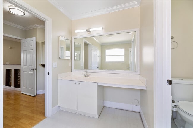 Building Photo - 1512 SW 106th Ave