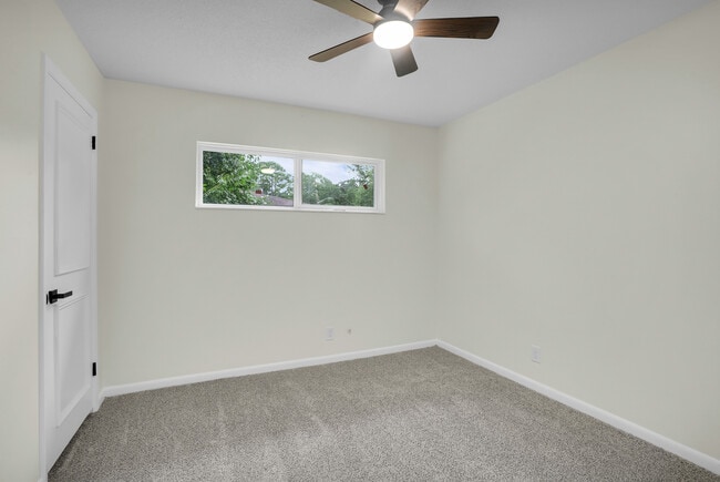 Building Photo - 28 Gerald Dr