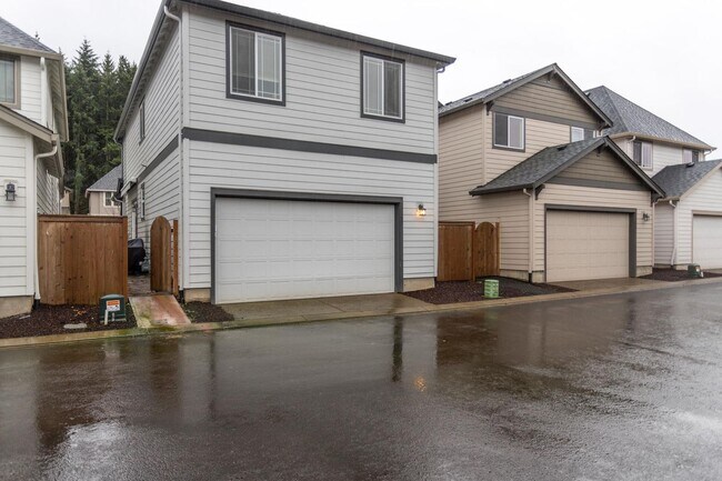 Building Photo - 17157 SW Jean Louise Rd