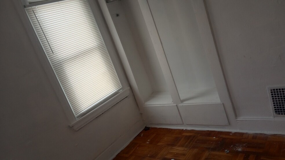 Building Photo - 21xx Gould St