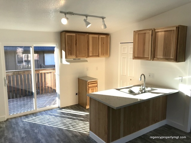 Building Photo - Fully updated 1 bedroom, close to downtown...