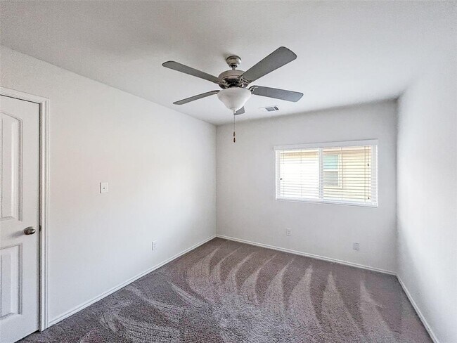 Building Photo - 401 Anacua Loop