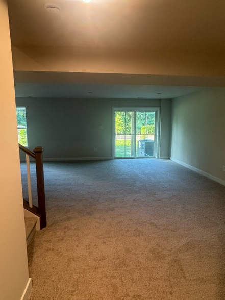 Building Photo - 68 Rosemary Wy