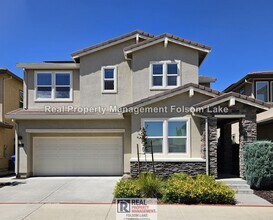 Building Photo - Coming Soon - Large 4 Bedroom home near Folsom High and Intel