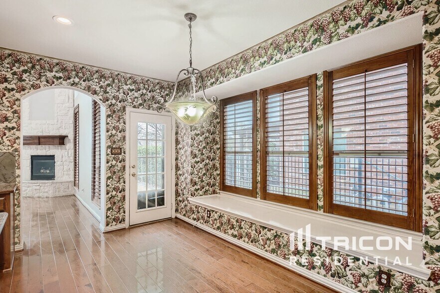 Building Photo - 10601 Waterview Pkwy