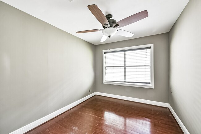 Building Photo - 6833 Concho St