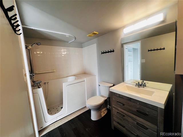 Building Photo - 13992 E Marina Dr