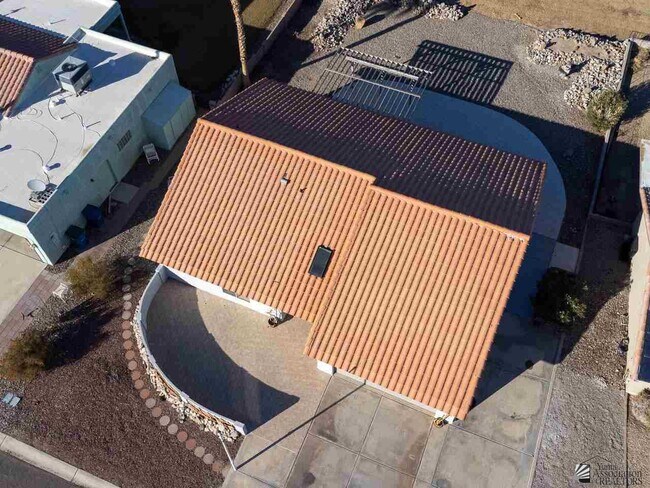 Building Photo - 12538 E Del Rico