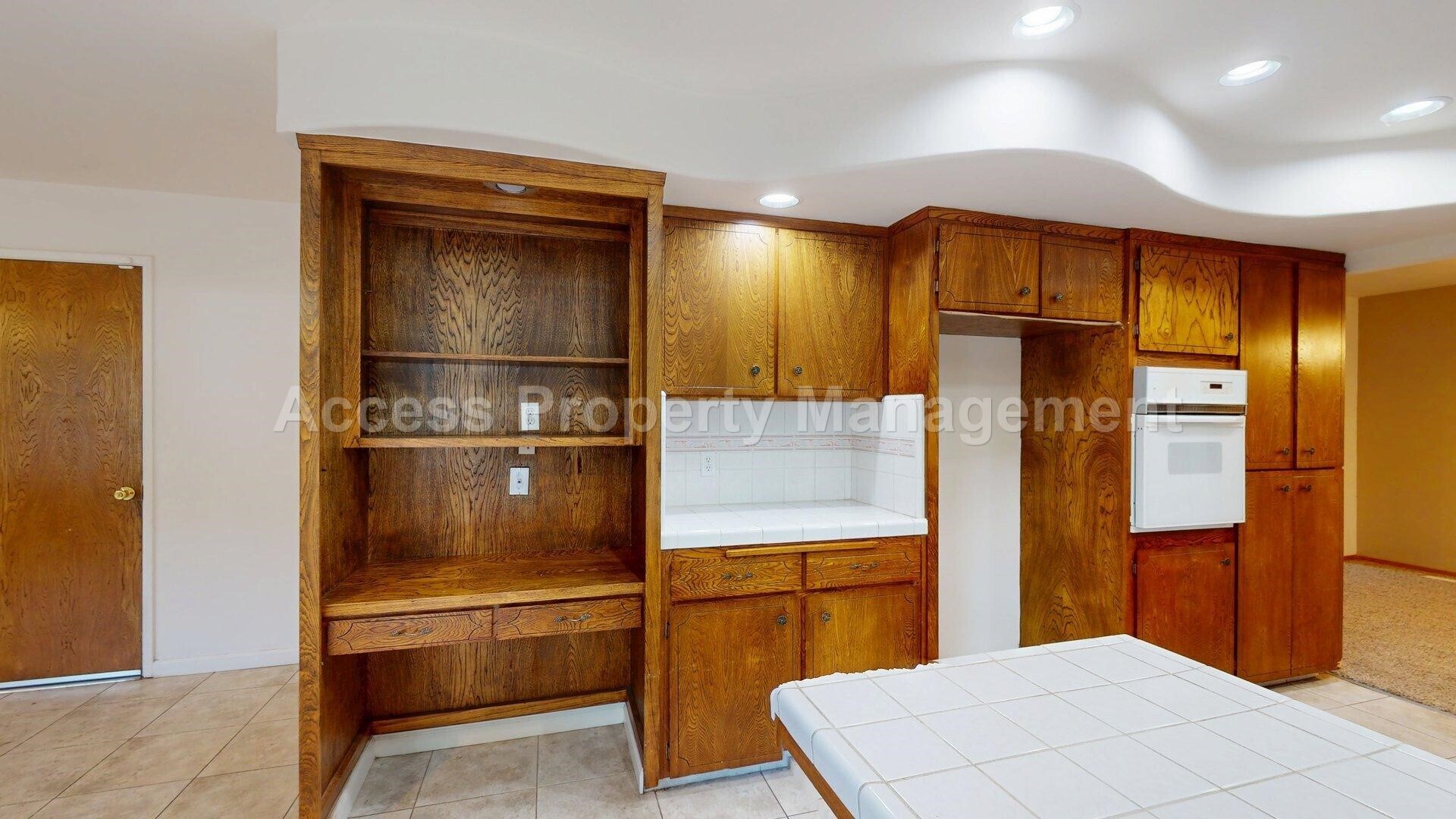 Building Photo - 3355 San Fernando Ct