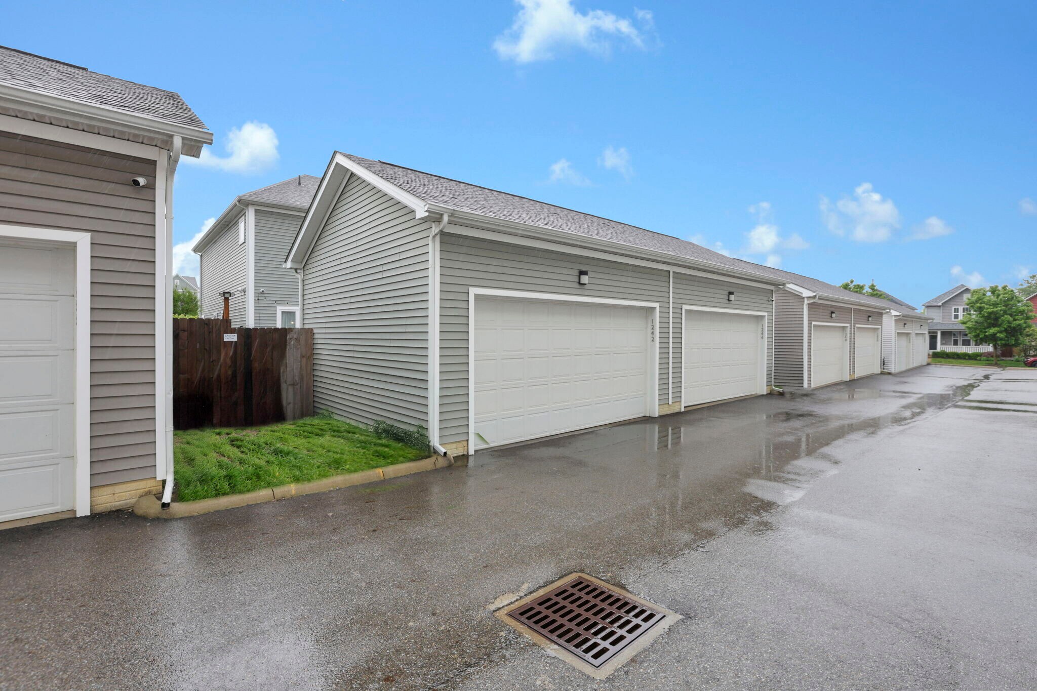 Building Photo - 1242 N Grant Ave