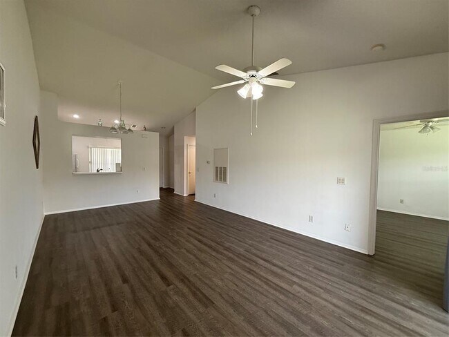Building Photo - 13348 Fairway Glen Dr
