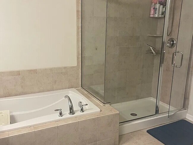 Building Photo - 14 Heartwood Way