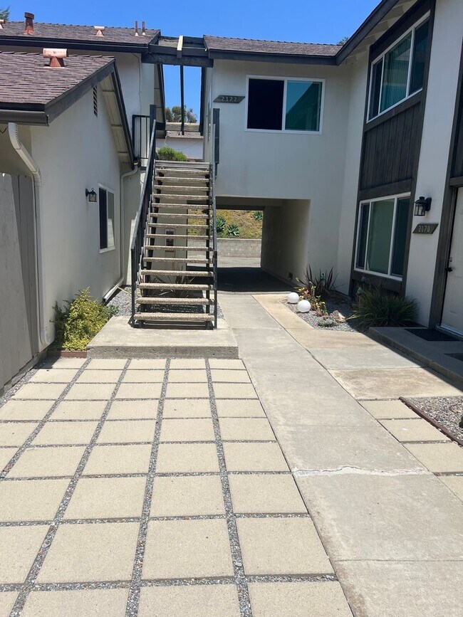 Building Photo - 2168 Via Sonora
