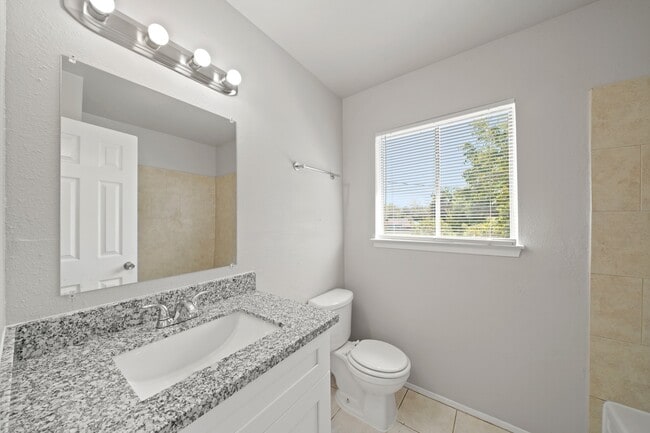 Building Photo - 3203 Ripplebrook Dr