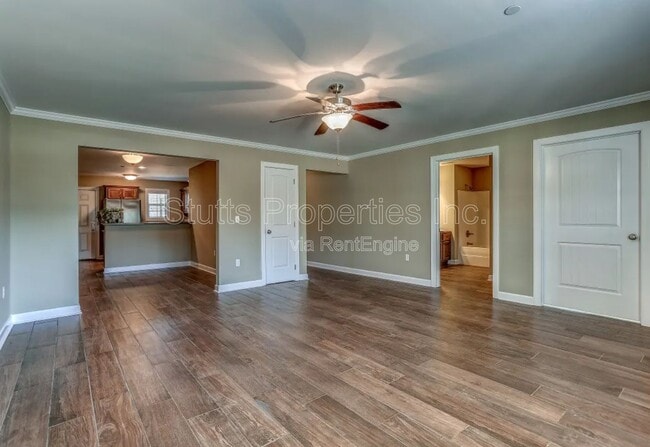 Building Photo - 145 Bruin Dr