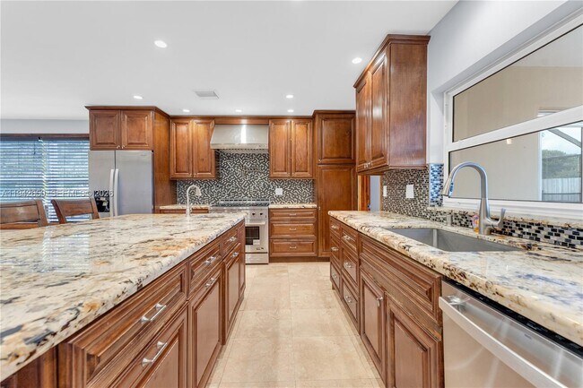 Building Photo - 601 N 44th Ave