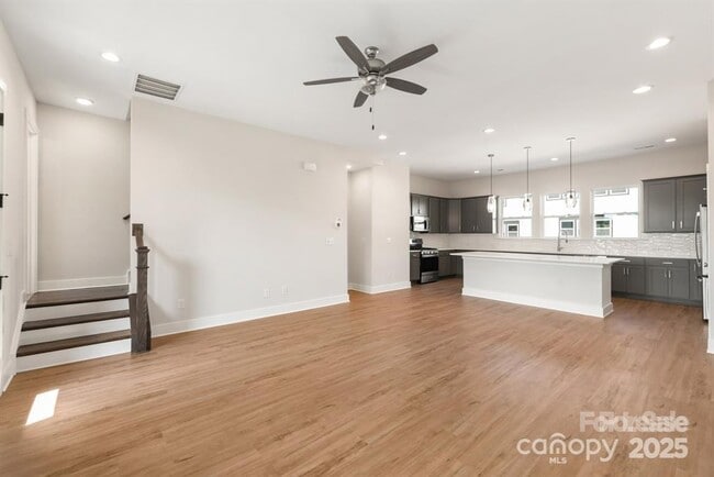 Building Photo - 312 Ferebee Pl