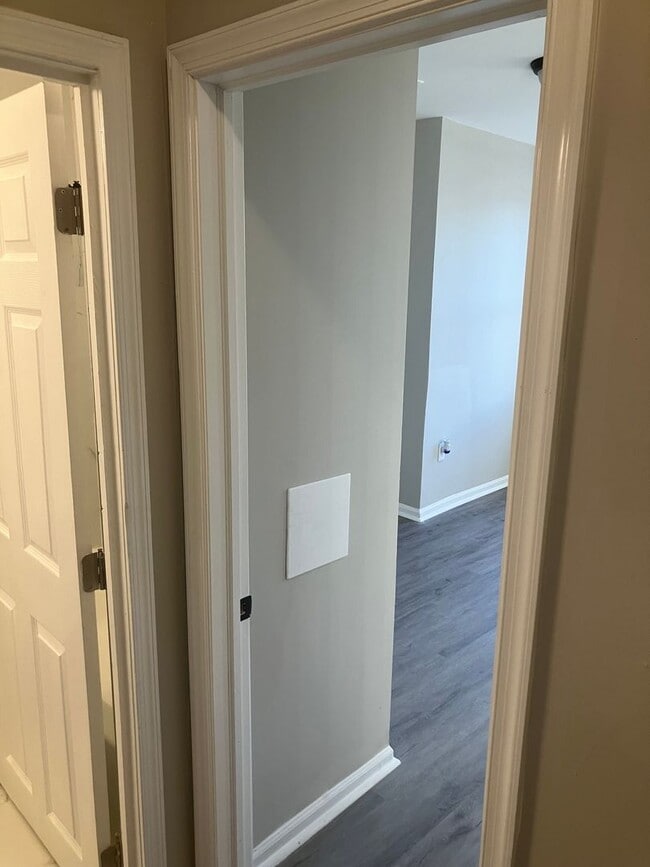 Building Photo - Coming Soon: 512 N Curley!