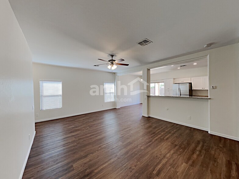 Building Photo - 15504 N 172nd Dr