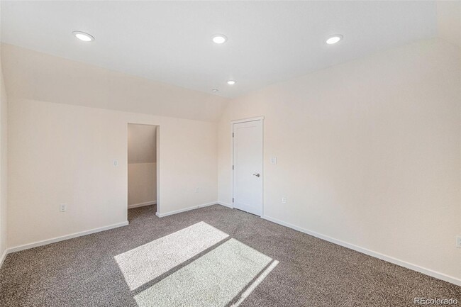 Building Photo - 2328 N Race St