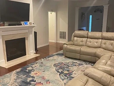 Building Photo - 14 Heartwood Way