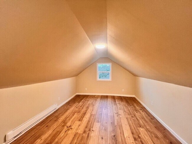 Building Photo - 2167