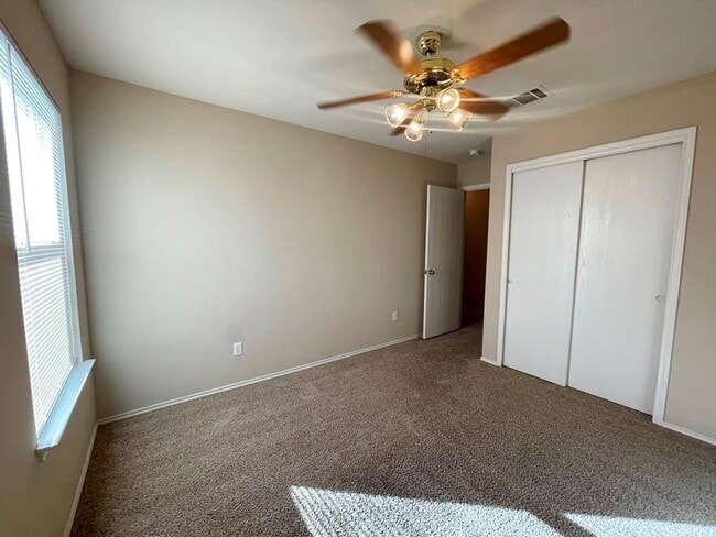 Building Photo - 209 Katy B Ln