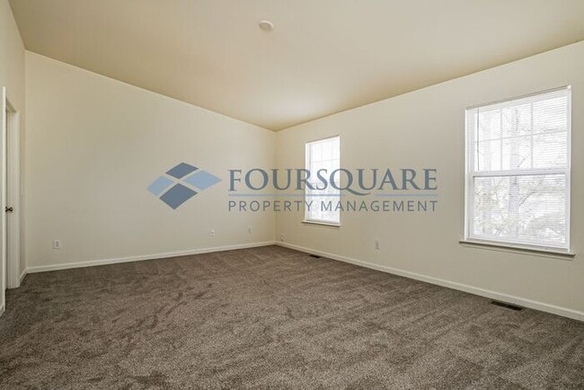 Building Photo - 3-Story Townhome with Open Floor Plan & Private Primary Suite  and Easy Access to I-440, I-40 & I...