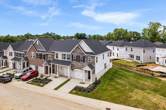 Building Photo - 5339 Bellflower Hls