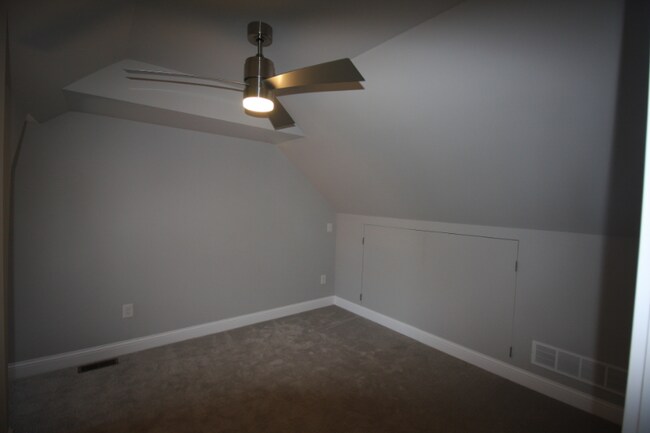 Building Photo - 48 Aston Row Ln