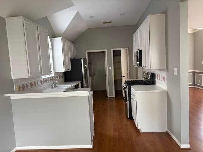 Building Photo - 24314 Schivener House Ln