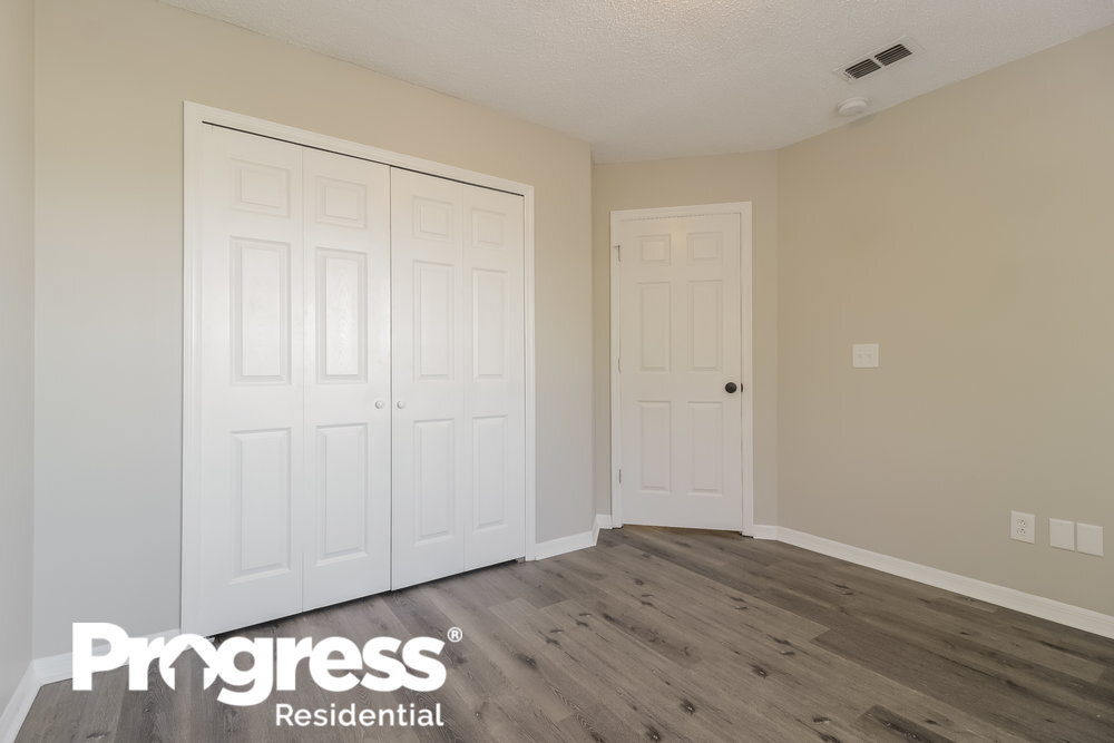 Building Photo - 631 Cave Hollow Ln